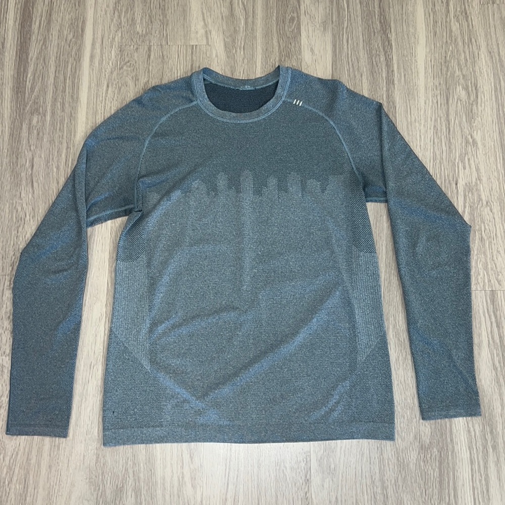 Men’s Lululemon Metal Vent Long Sleeve Shirt, size M, Blue, Vancouver Skyline